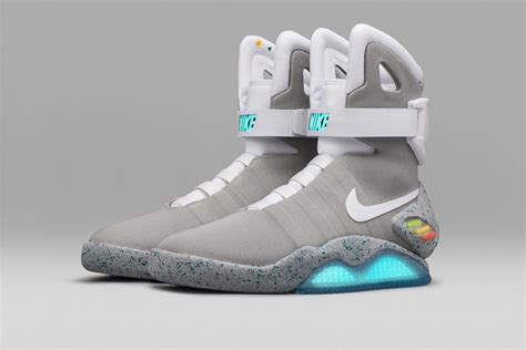 nike air mag self lacing replica|nike mag auto lacing.